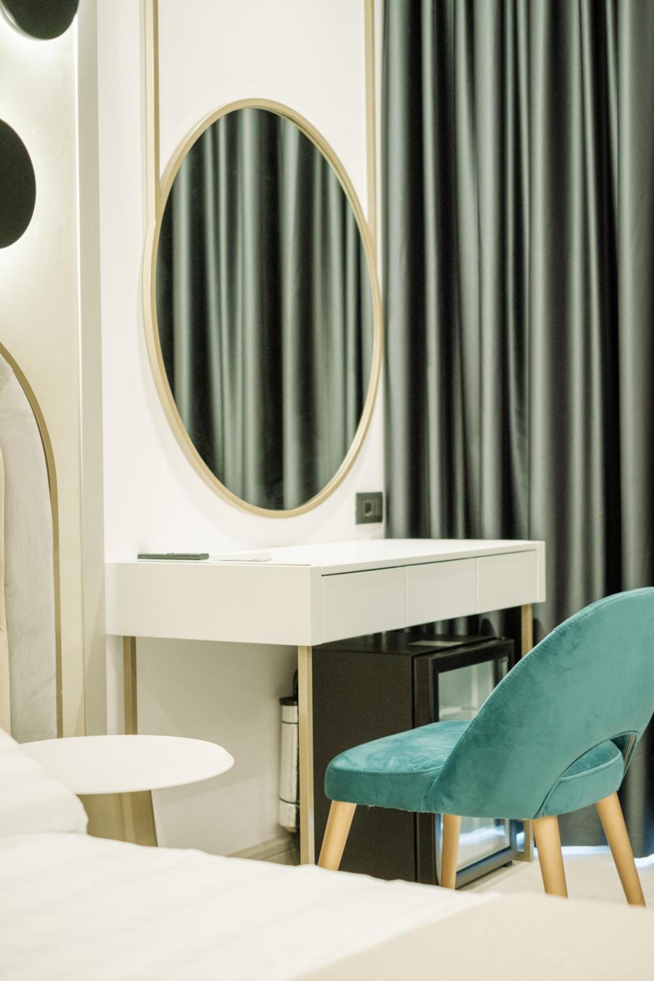 Comfort Hotel 4*